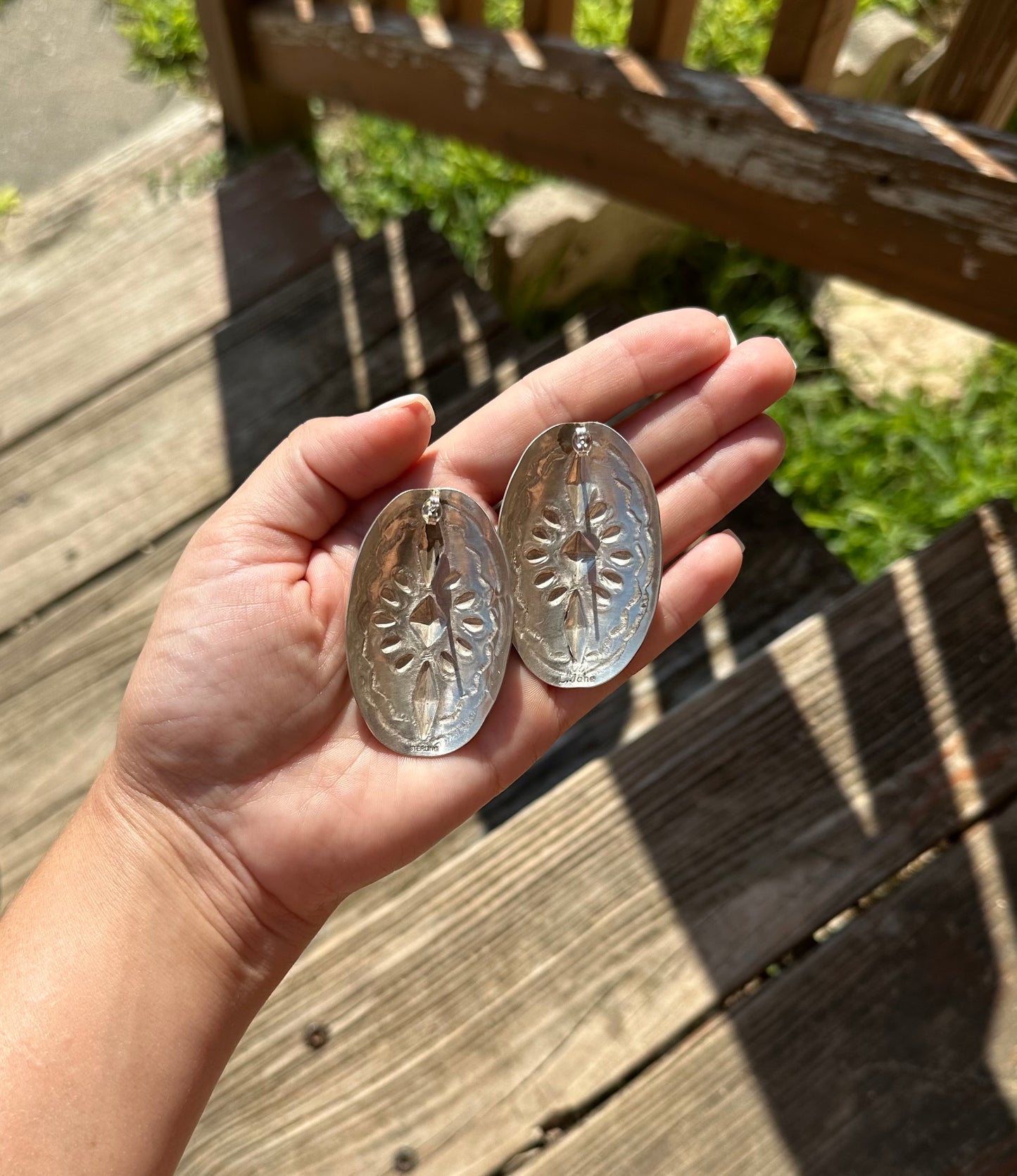L. Tahe Curved Conchos